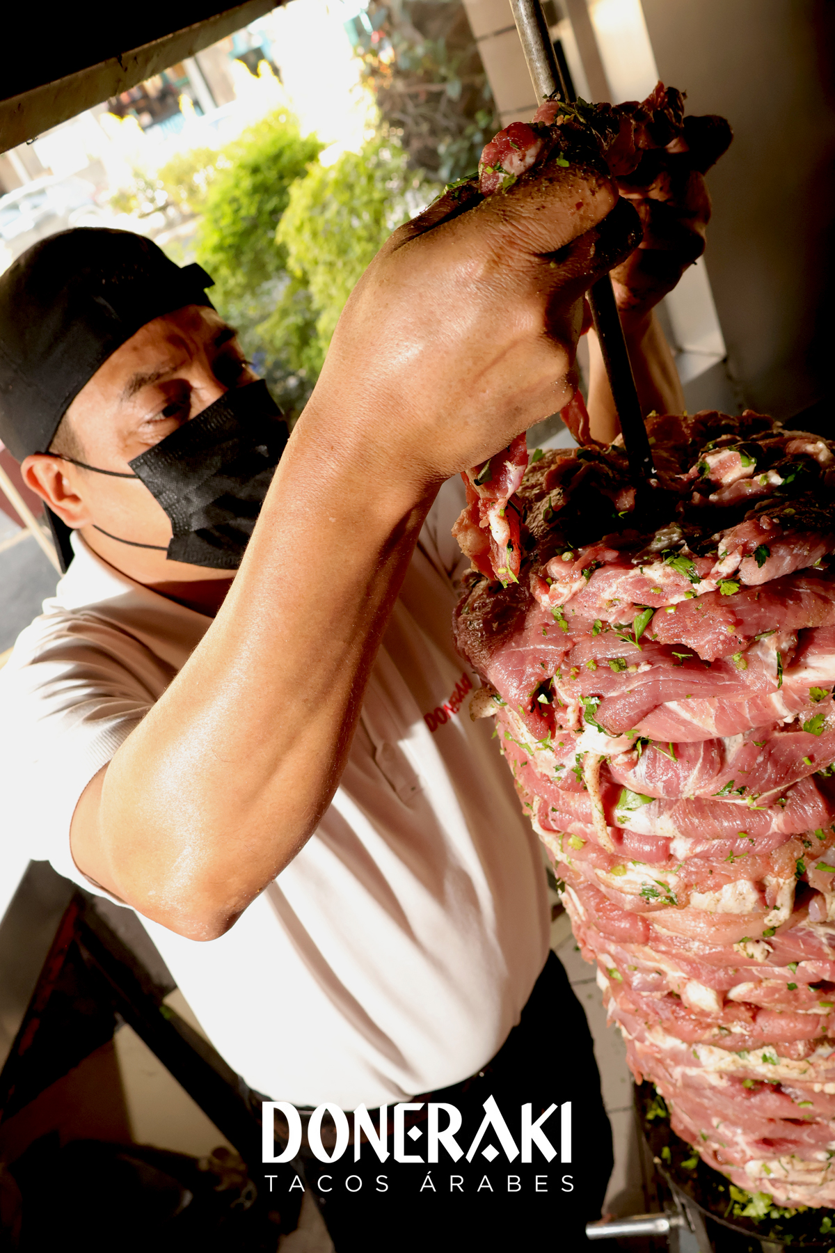 Ambiente y servicio Doneraki